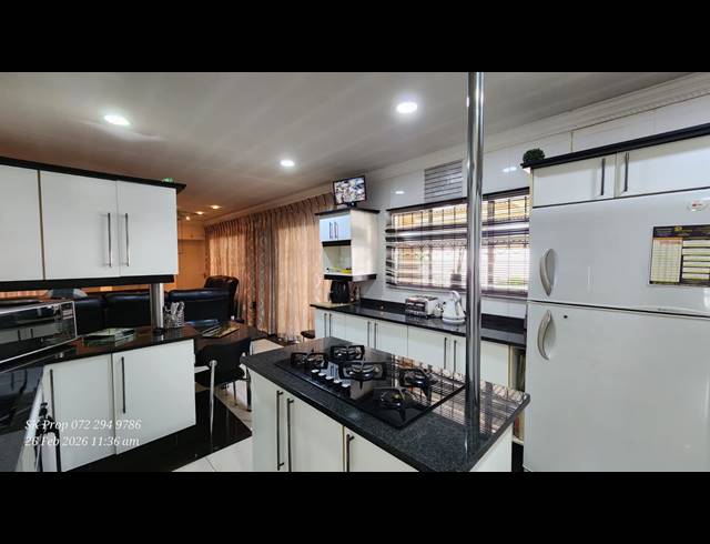 3 BEDROOM FREESTANDING FOR SALE IN MOUNTAIN RISE